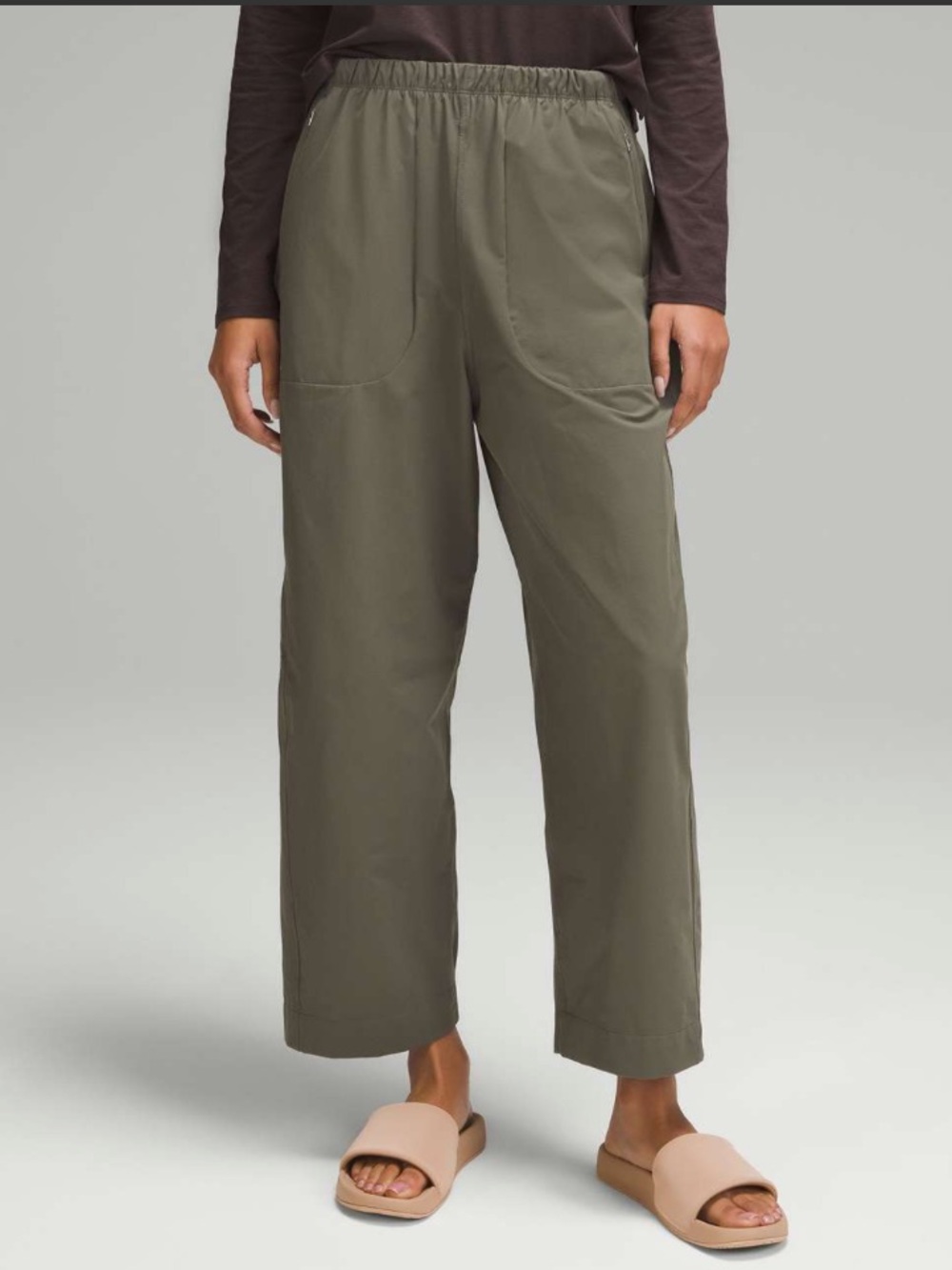 Lululemon Lightweight Mid-Rise Barrel-Leg Cropped Pant